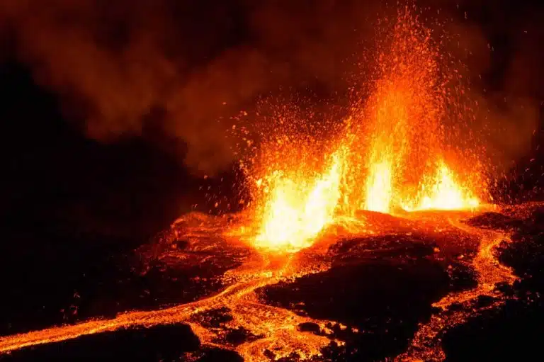 ACCUEIL-Piton de la Fournaise : third eruption of the year !